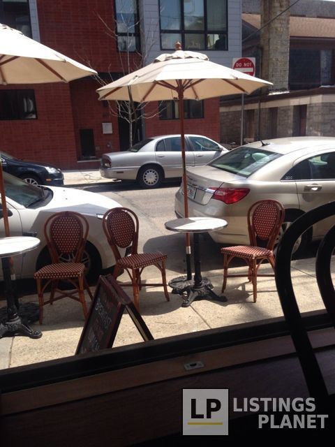 Cafe La Maude